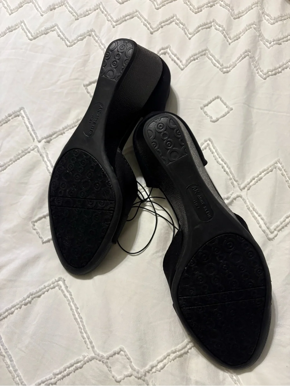 Anne Klein Black Open-Toe Elastic Strap wedge pumps New without tags
